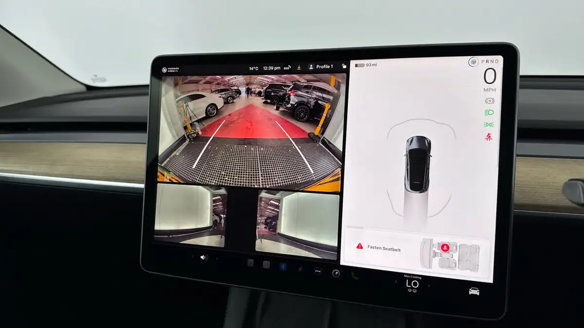 2022-tesla-model-y-e-long-range-big-18