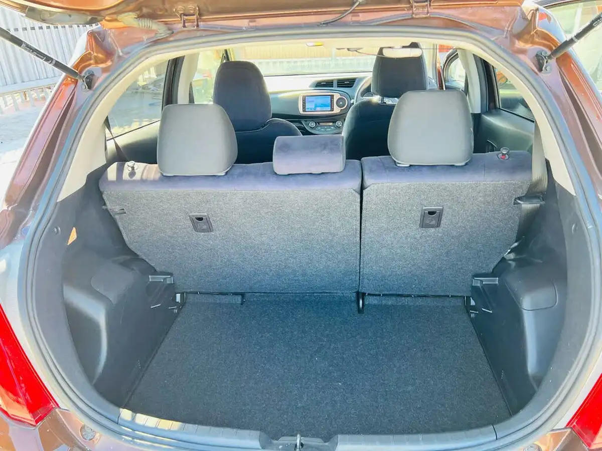 2013-toyota-yaris-133-tr-5d-m-drive-s-big-19