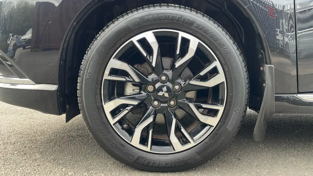 2017-mitsubishi-outlander-20-4hs-phev-5st-big-16