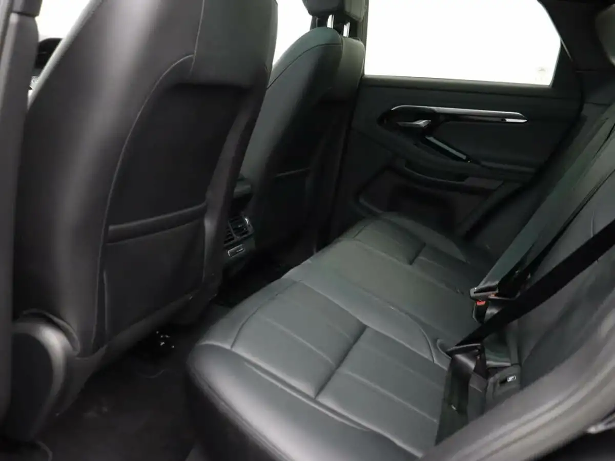 2021-land-rover-range-rover-evoque-20-d200-r-dynamic-se-big-8