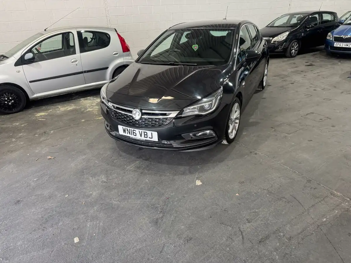2016-vauxhall-astra-10i-turbo-sri-hatchback-big-9