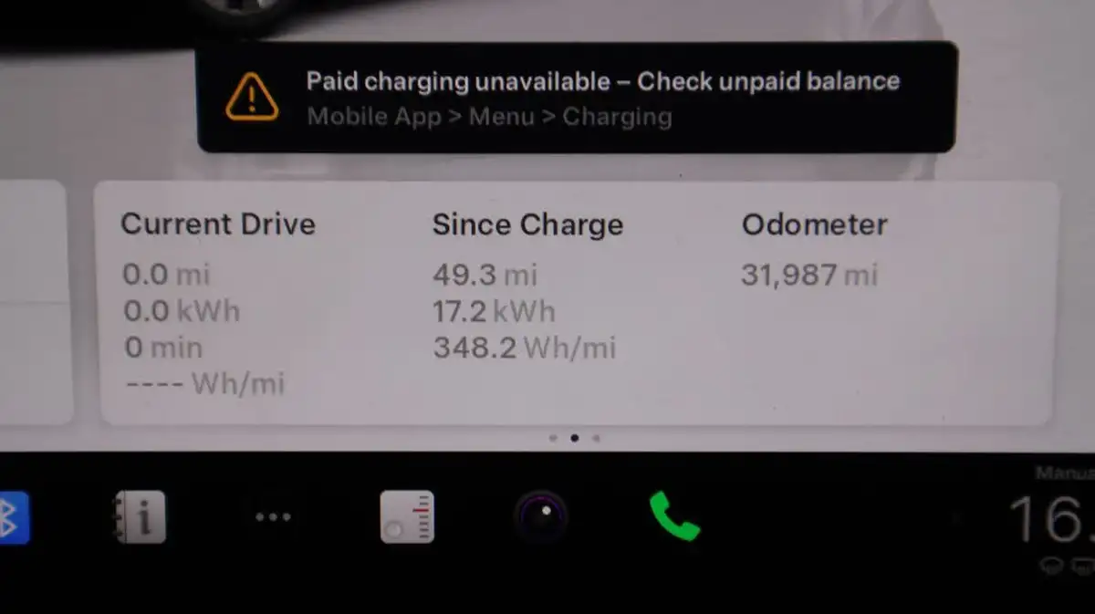 2022-tesla-model-y-e-long-range-big-10