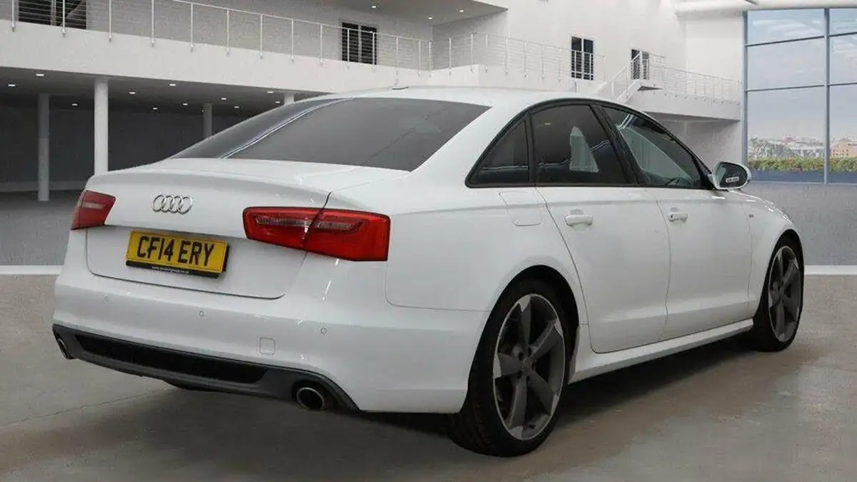 2014-audi-a6-saloon-20tdi-ultra-black-edition-s-tronic-big-3