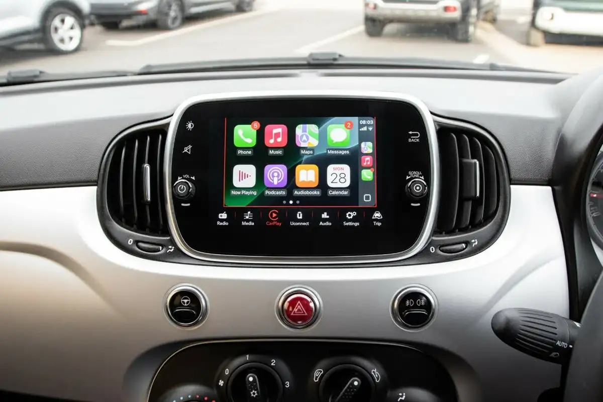 2022-fiat-500-10-hey-google-big-27
