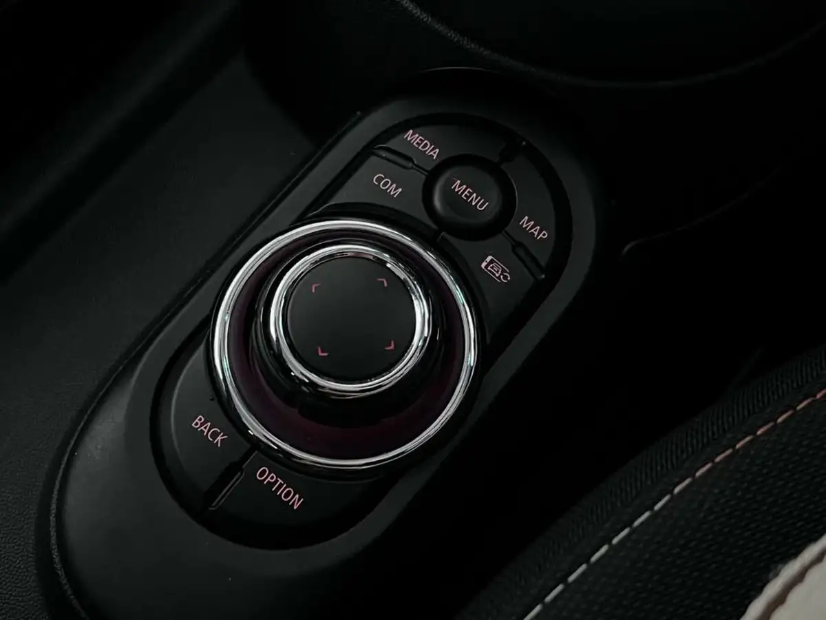 2022-mini-cooper-15-cooper-classic-hatchback-3d-big-25