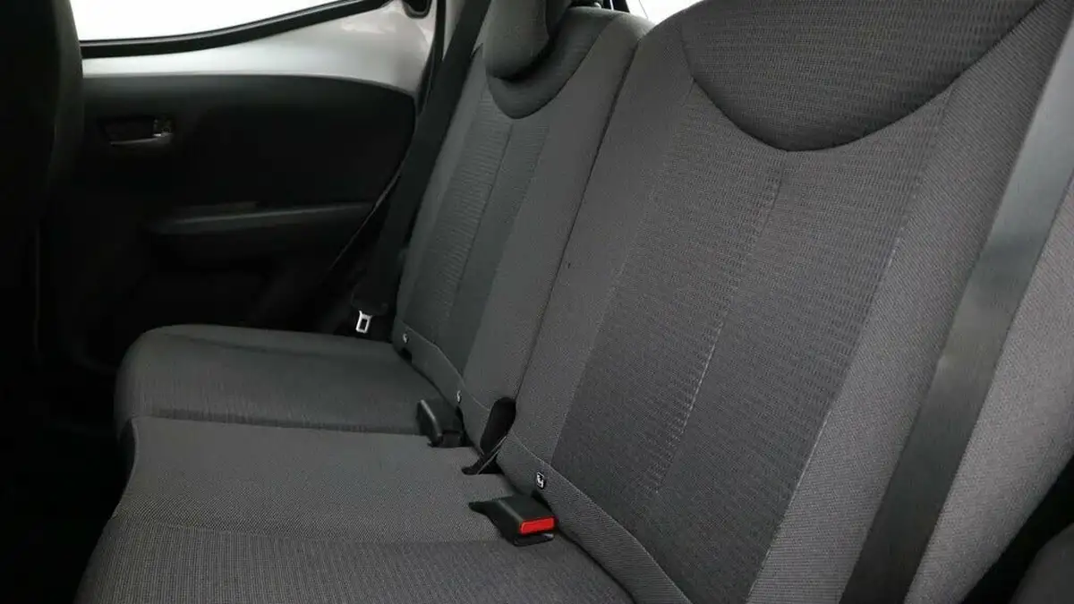 2022-toyota-aygo-10-vvt-i-x-play-big-7