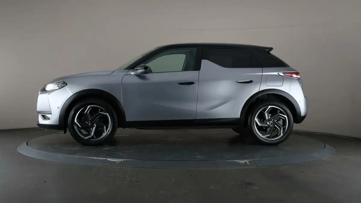 2022-ds-ds-3-crossback-12-puretech-rivoli-130ps-big-31