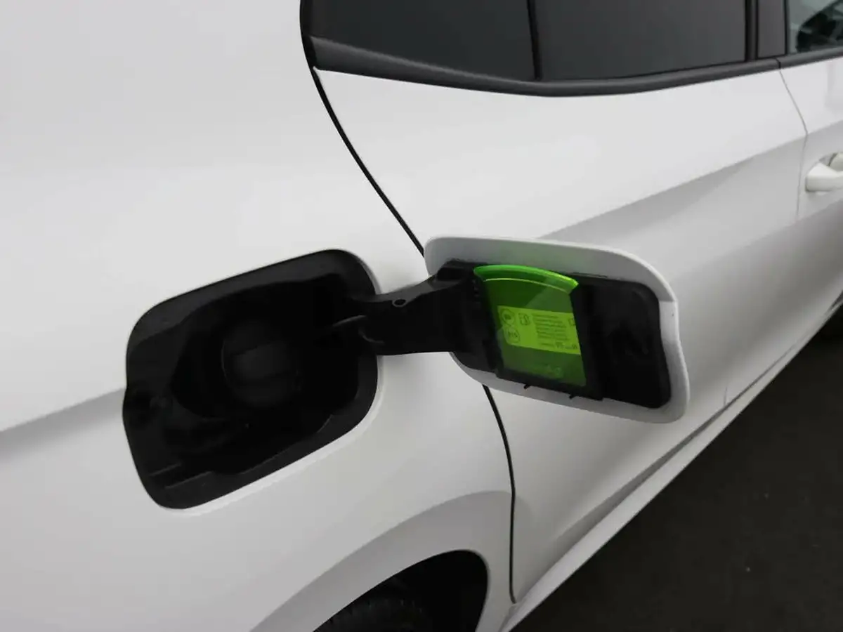 2023-skoda-fabia-10-mpi-colour-edition-big-46