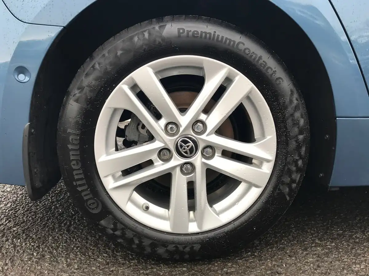 2021-toyota-corolla-18-vvt-i-icon-tech-spare-wheel-touring-sports-5d-big-11