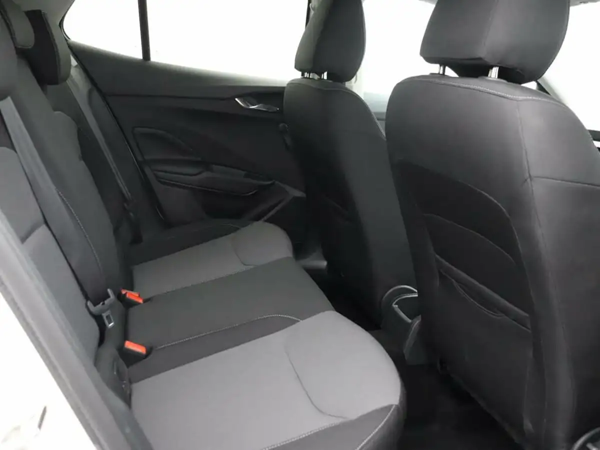 2023-skoda-fabia-10-mpi-colour-edition-big-22