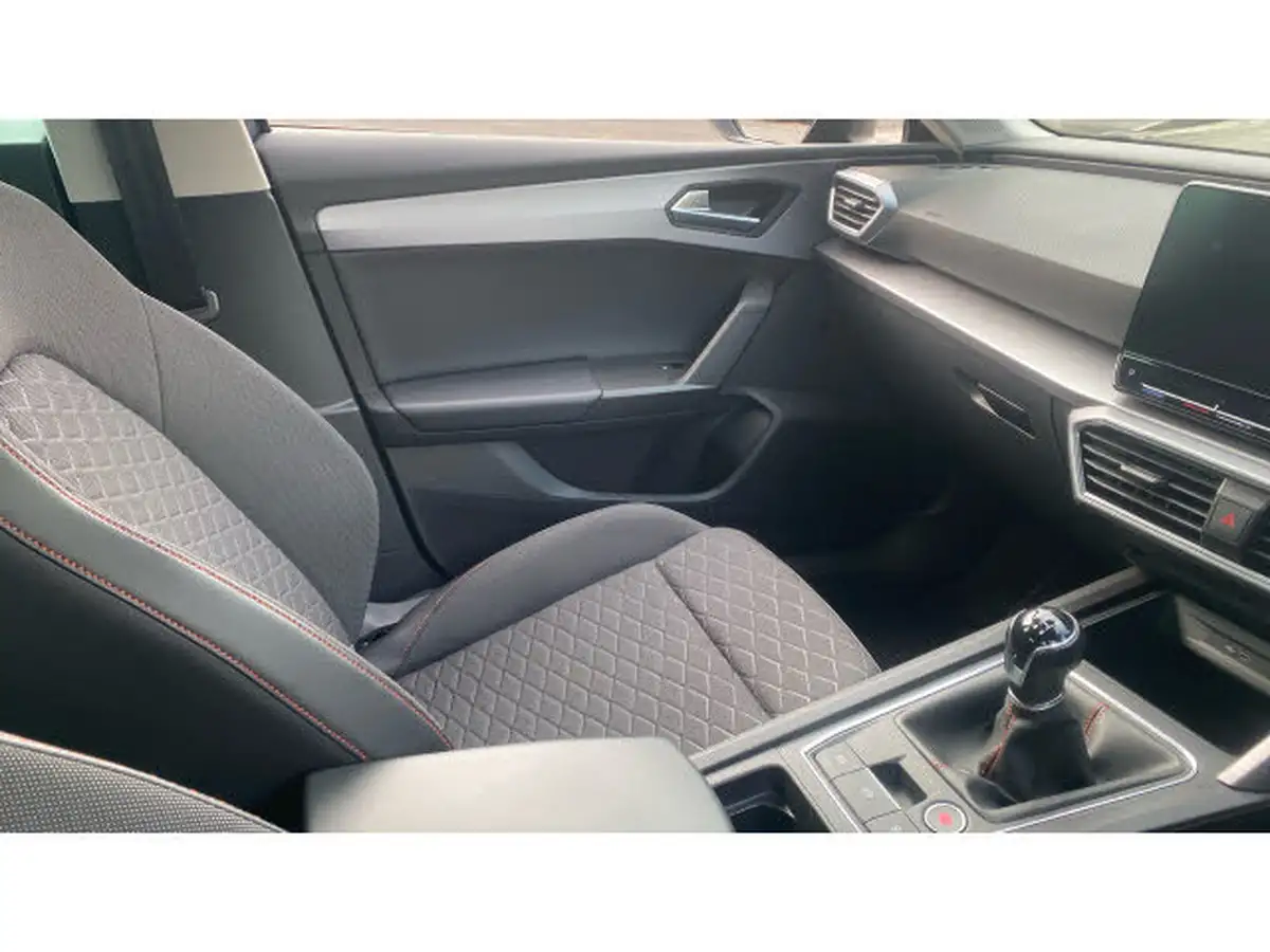 2021-seat-leon-15-tsi-evo-fr-150ps-hatchback-big-13