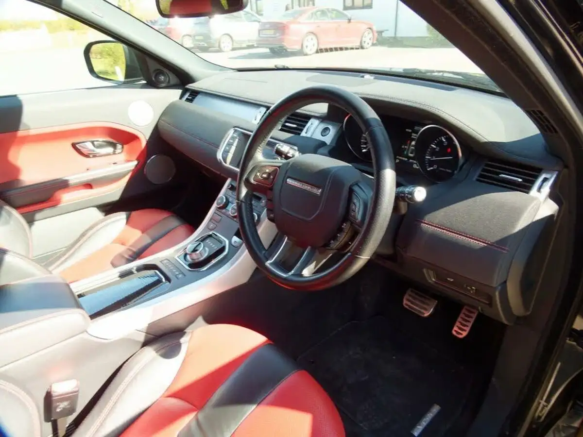 2011-land-rover-range-rover-evoque-20-dynamic-hatchback-5d-big-33