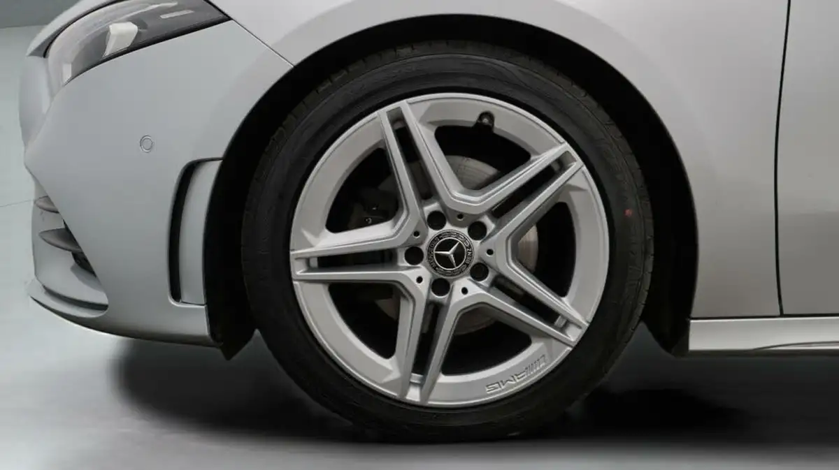2020-mercedes-benz-a-class-13-a200-amg-line-executive-hatchback-5d-7g-dct-big-18