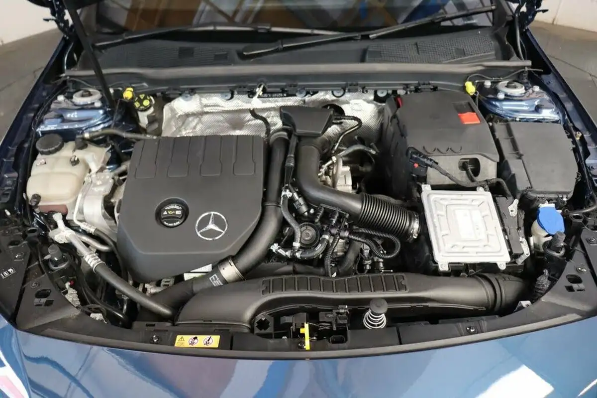 2022-mercedes-benz-cla-13-cla-200-amg-line-premium-plus-coupe-4d-big-17