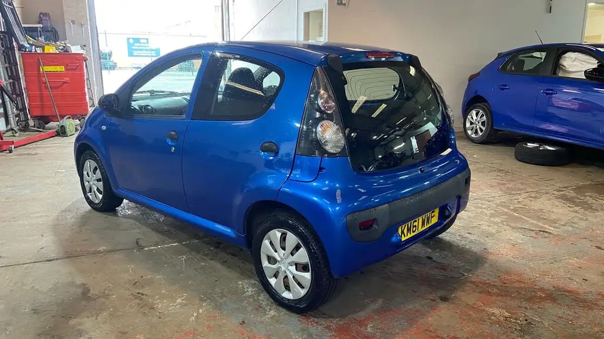 2012-citroen-c1-10-vtr-5d-big-2