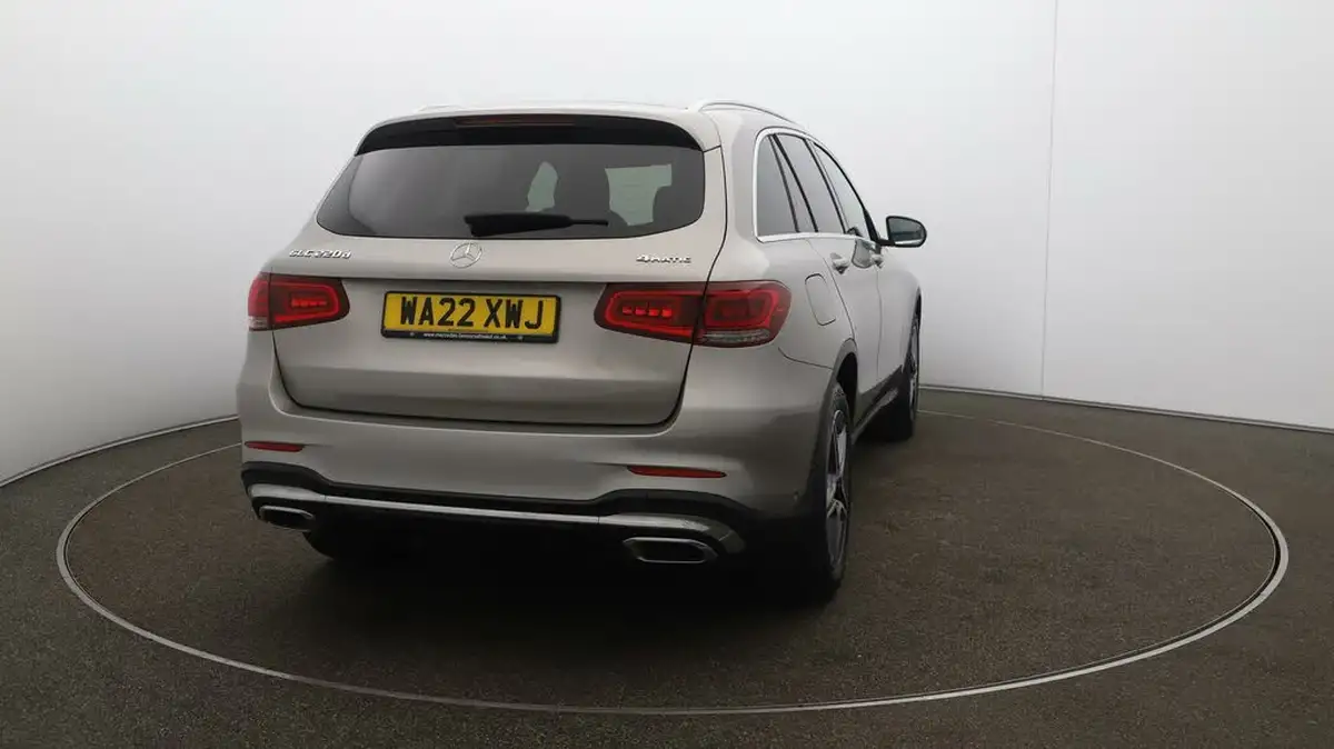 2022-mercedes-benz-glc-class-20d-glc220d-amg-line-195ps-station-wagon-5d-1950cc-4matic-plus-big-49