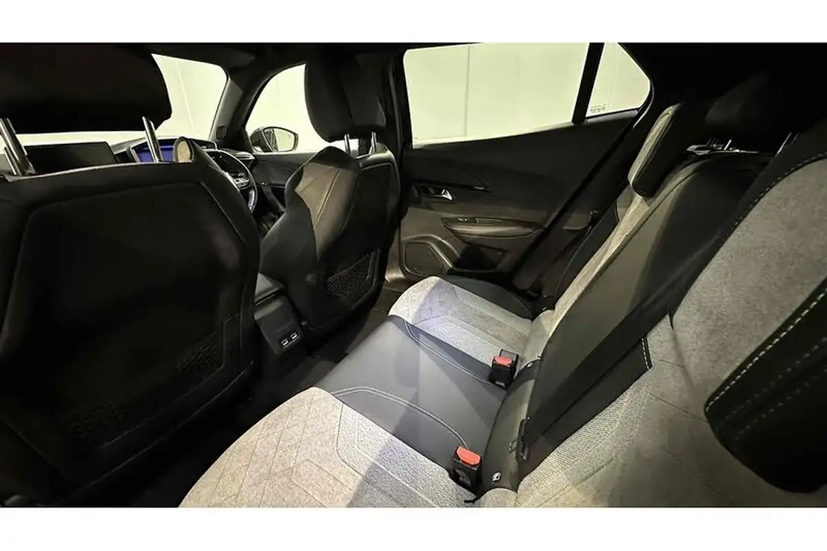 2021-peugeot-2008-suv-e-gt-premium-big-16
