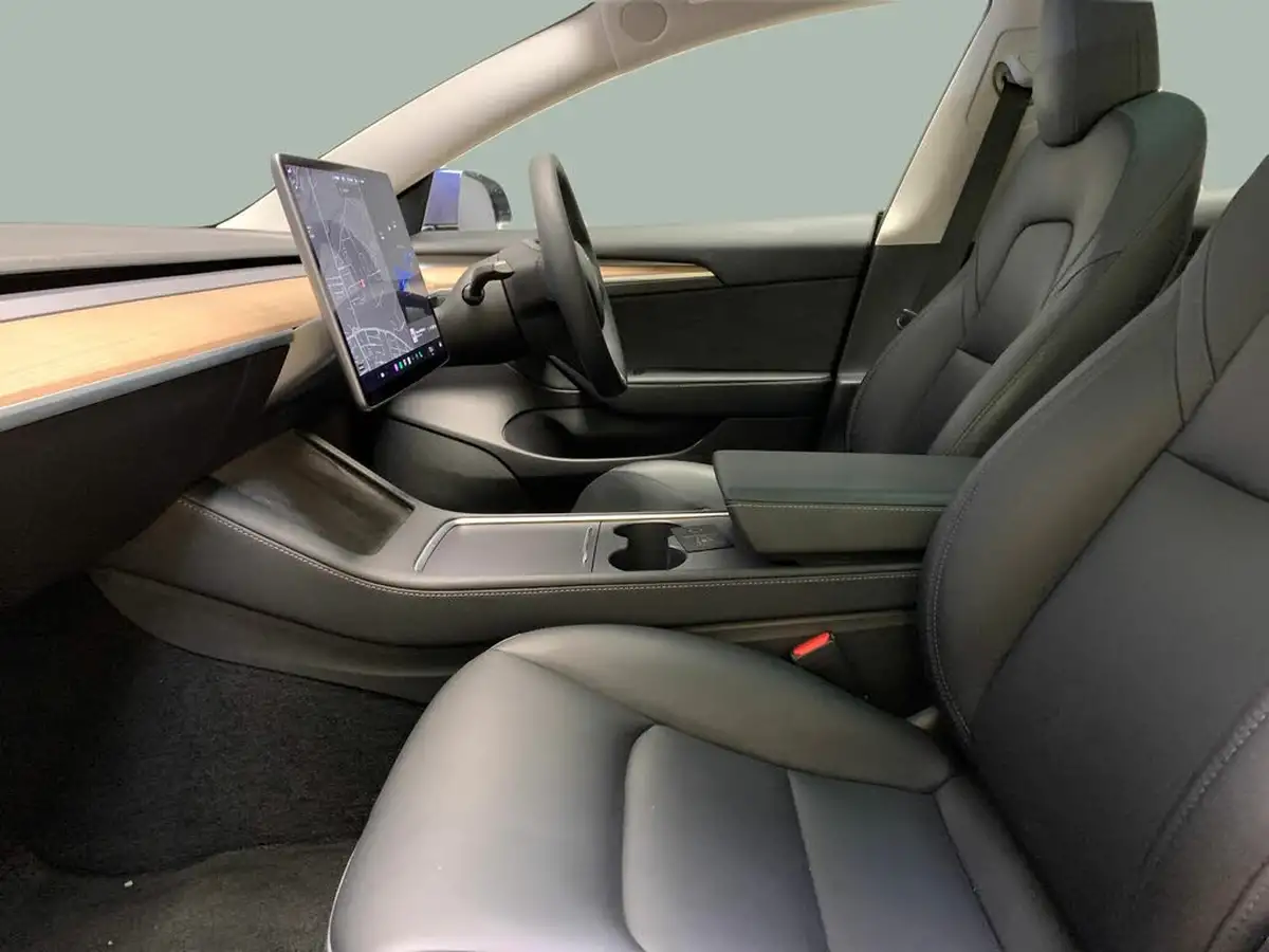 2021-tesla-model-3-e-long-range-awd-big-3