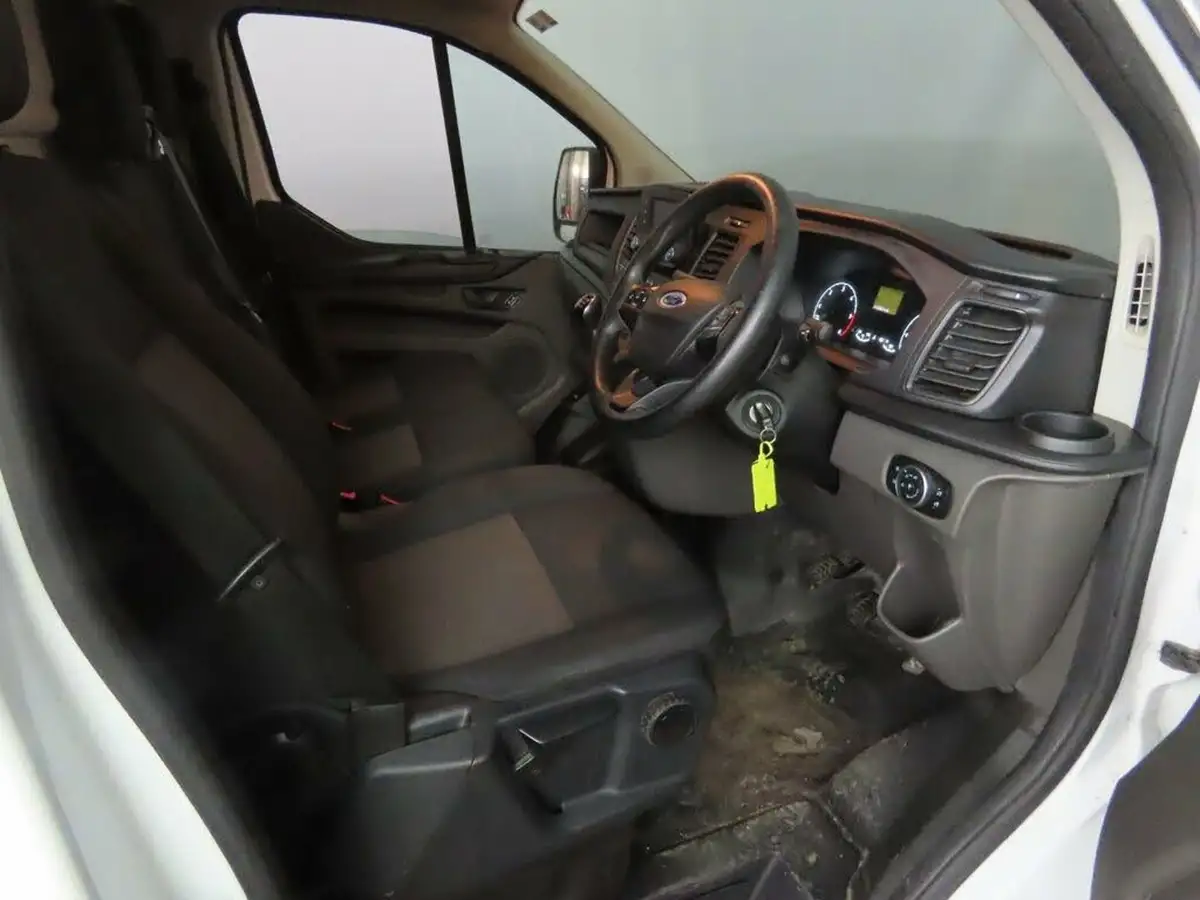2021-ford-transit-custom-20tdci-300-l1h1-leader-130pseu6dt-panel-van-big-8