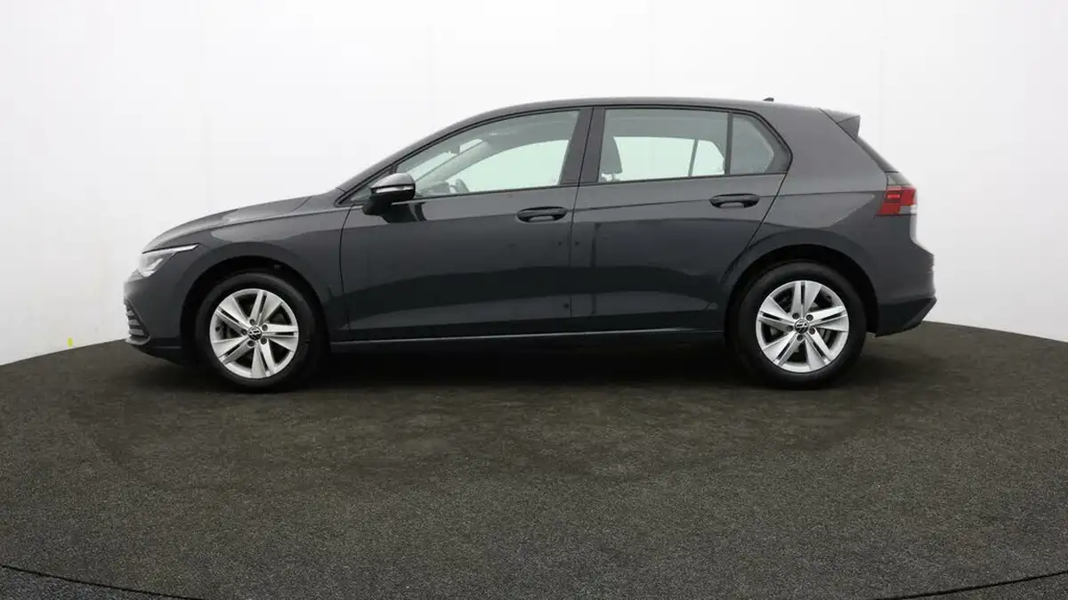 2022-volkswagen-golf-15-tsi-life-130ps-hatchback-big-3