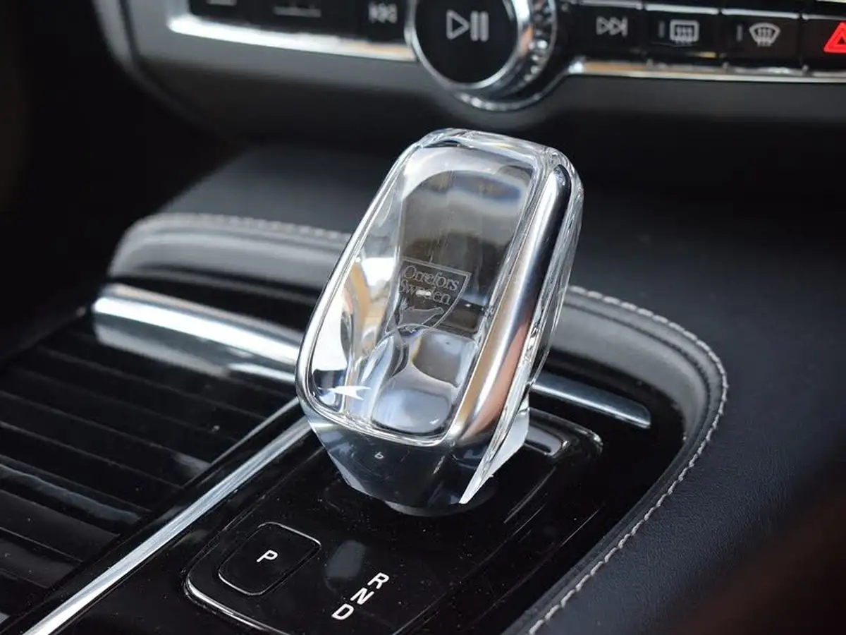 2021-volvo-s90-20-t8-inscription-390bhp-big-21