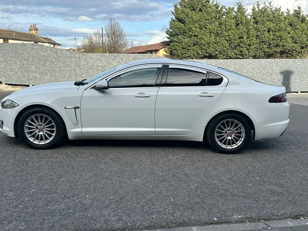 2013-jaguar-xf-22td-se-business-ss-saloon-4d-auto-big-4