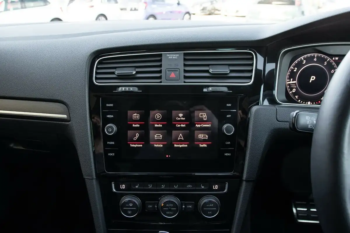 2020-volkswagen-golf-20-tsi-gti-performance-5d-dsg-big-27