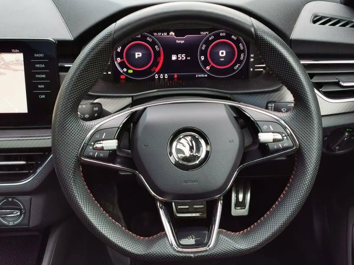 2020-skoda-kamiq-15-tsi-monte-carlo-dsg-big-43