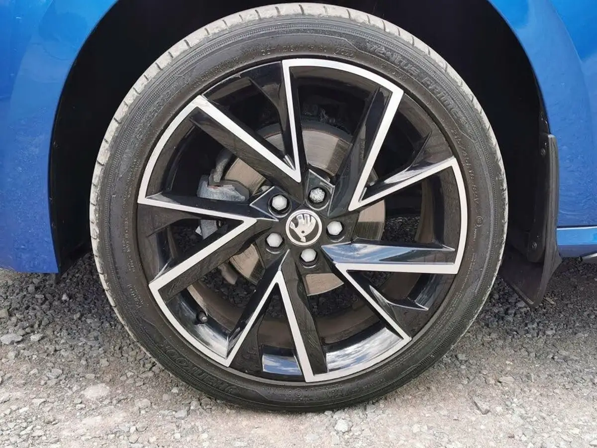 2020-skoda-kamiq-15-tsi-monte-carlo-dsg-big-40