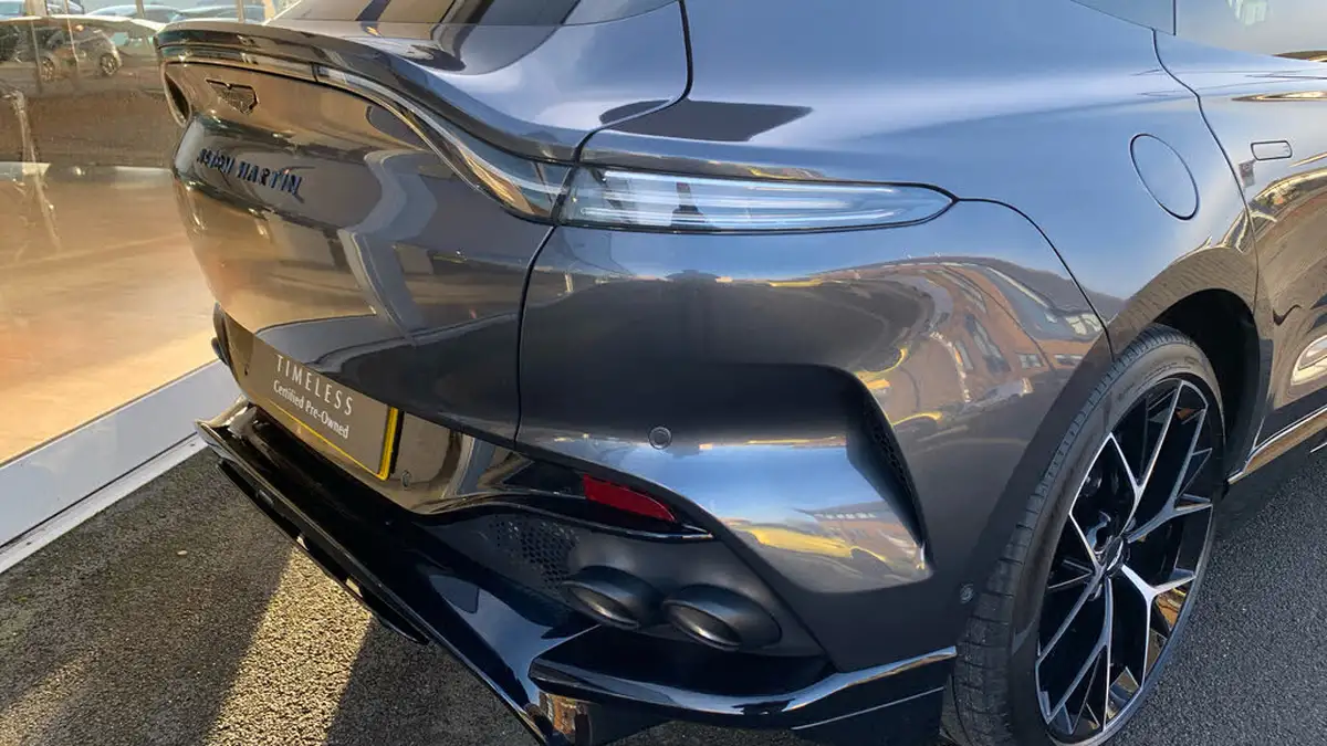 2024-aston-martin-dbx-40-v8-big-7