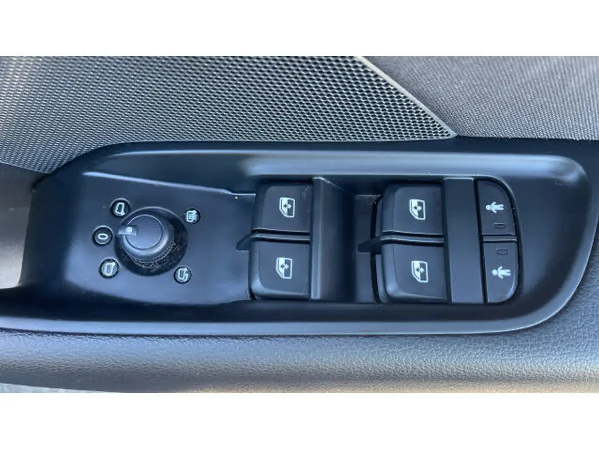 2018-audi-a3-15-tfsi-se-technik-big-32