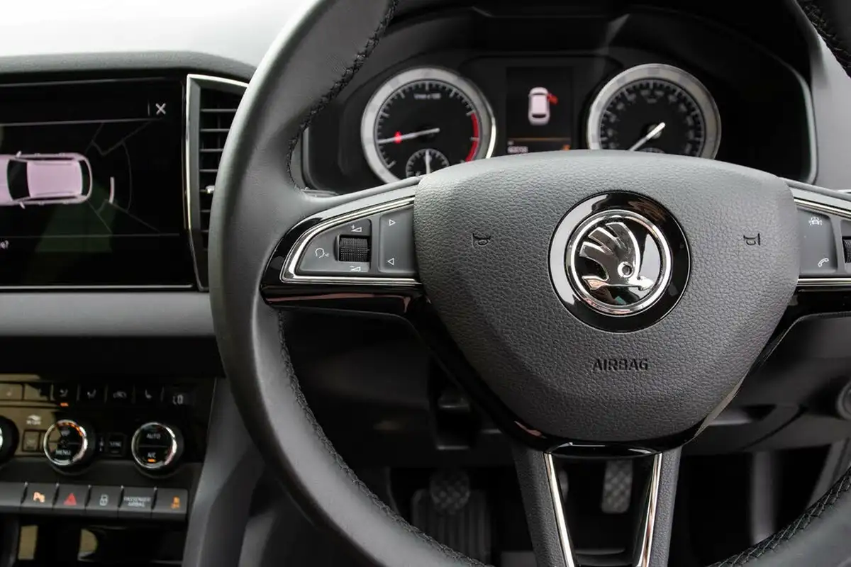 2018-skoda-karoq-15-tsi-edition-ss-big-18