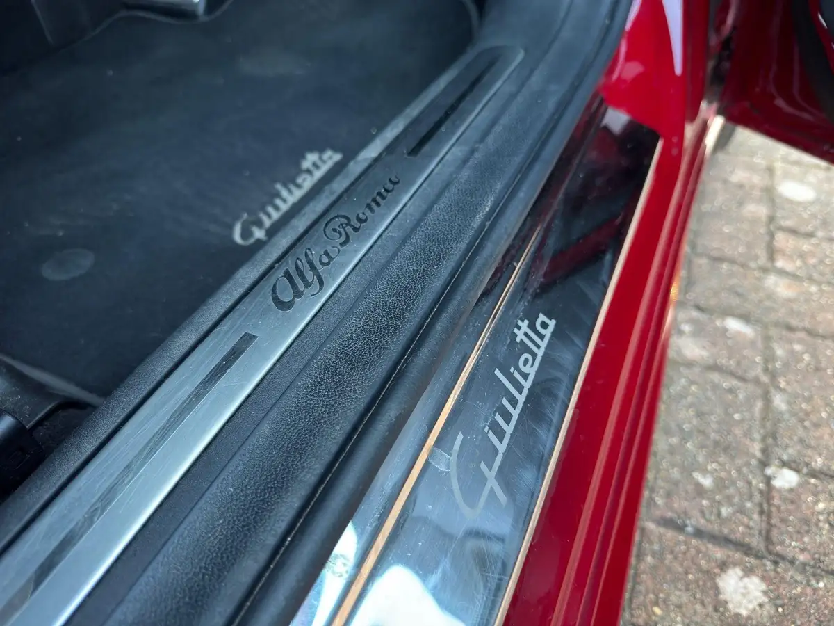 2016-alfa-romeo-giulietta-20jtdm-2-speciale-175bhp-alfa-tct-big-59