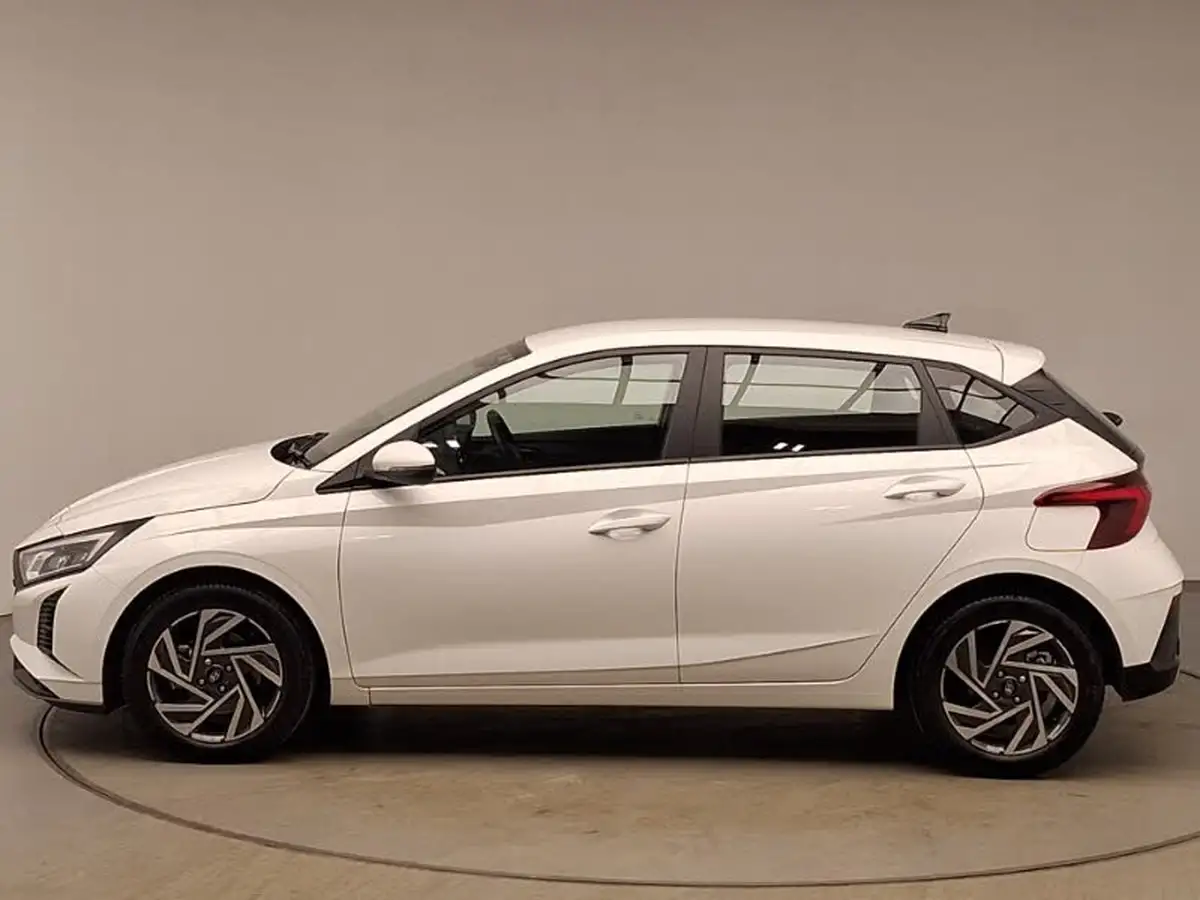 2024-hyundai-i20-10-t-gdi-advance-big-3