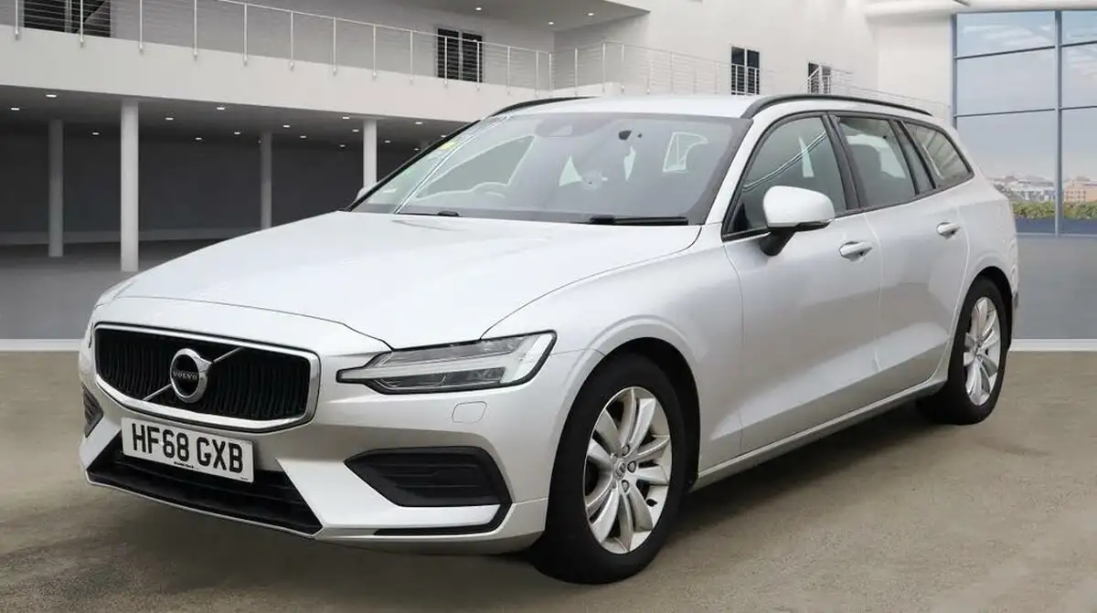 2018-volvo-v60-20td-d3-momentum-big-1