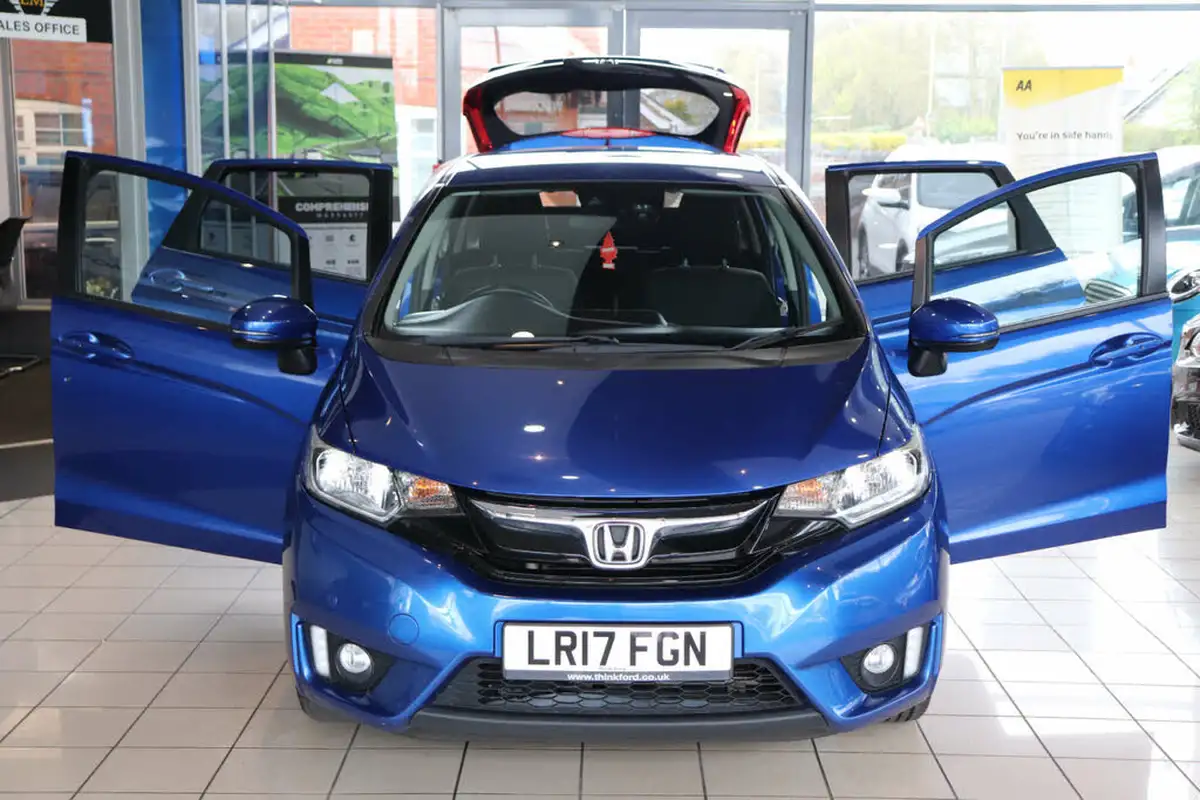 2017-honda-jazz-13-i-vtec-ex-navi-cvt-big-11