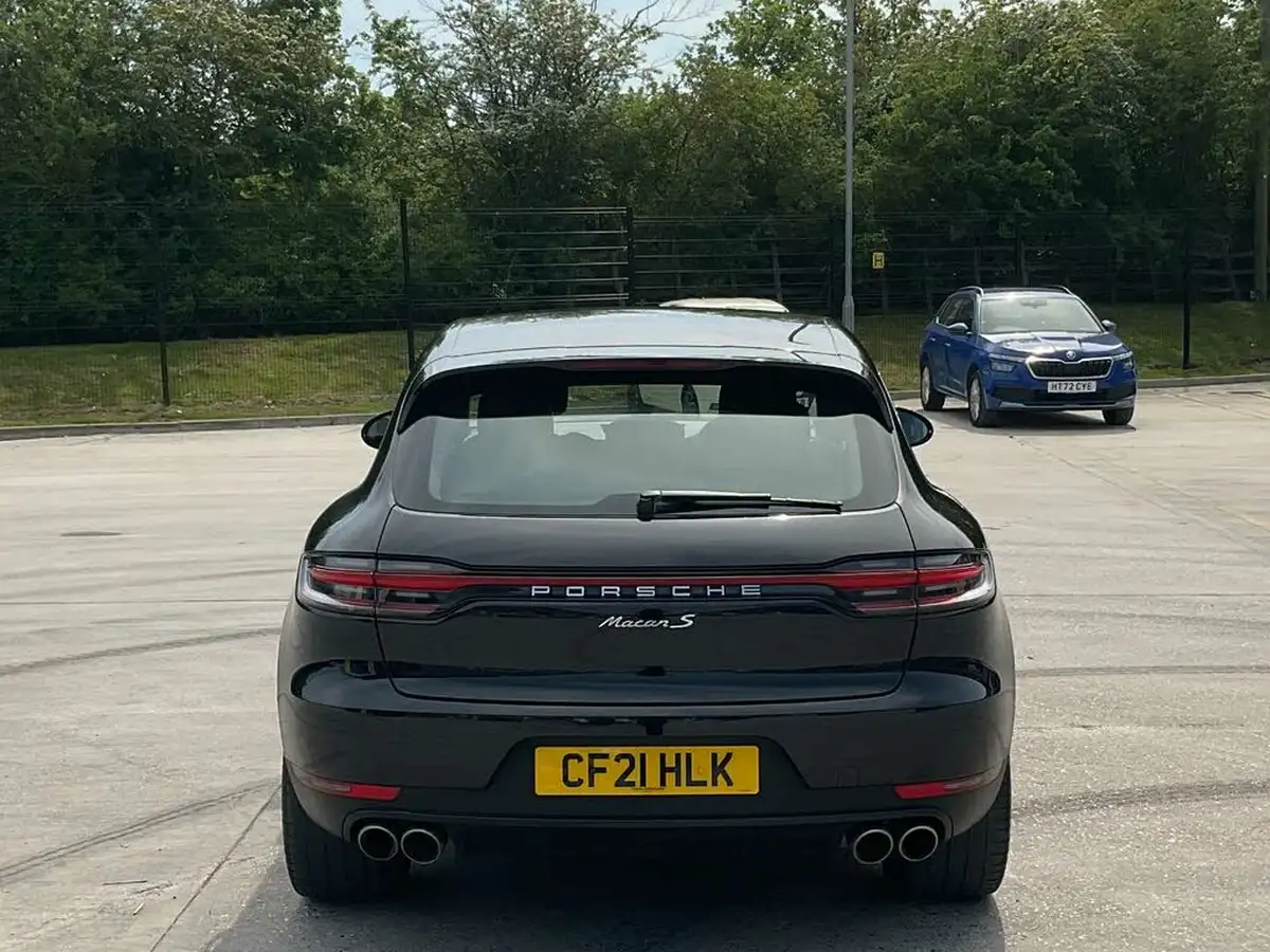 2021-porsche-macan-30-s-big-4