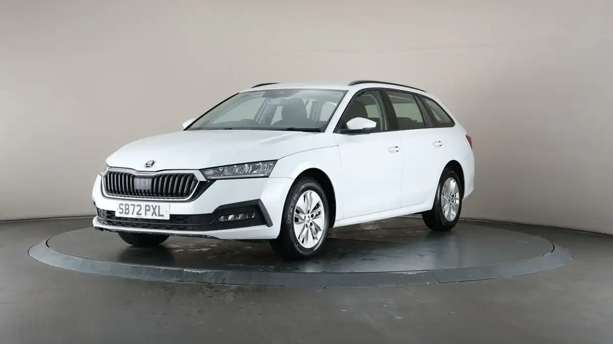 2023-skoda-octavia-20tdi-se-technology-116ps-estate-big-35