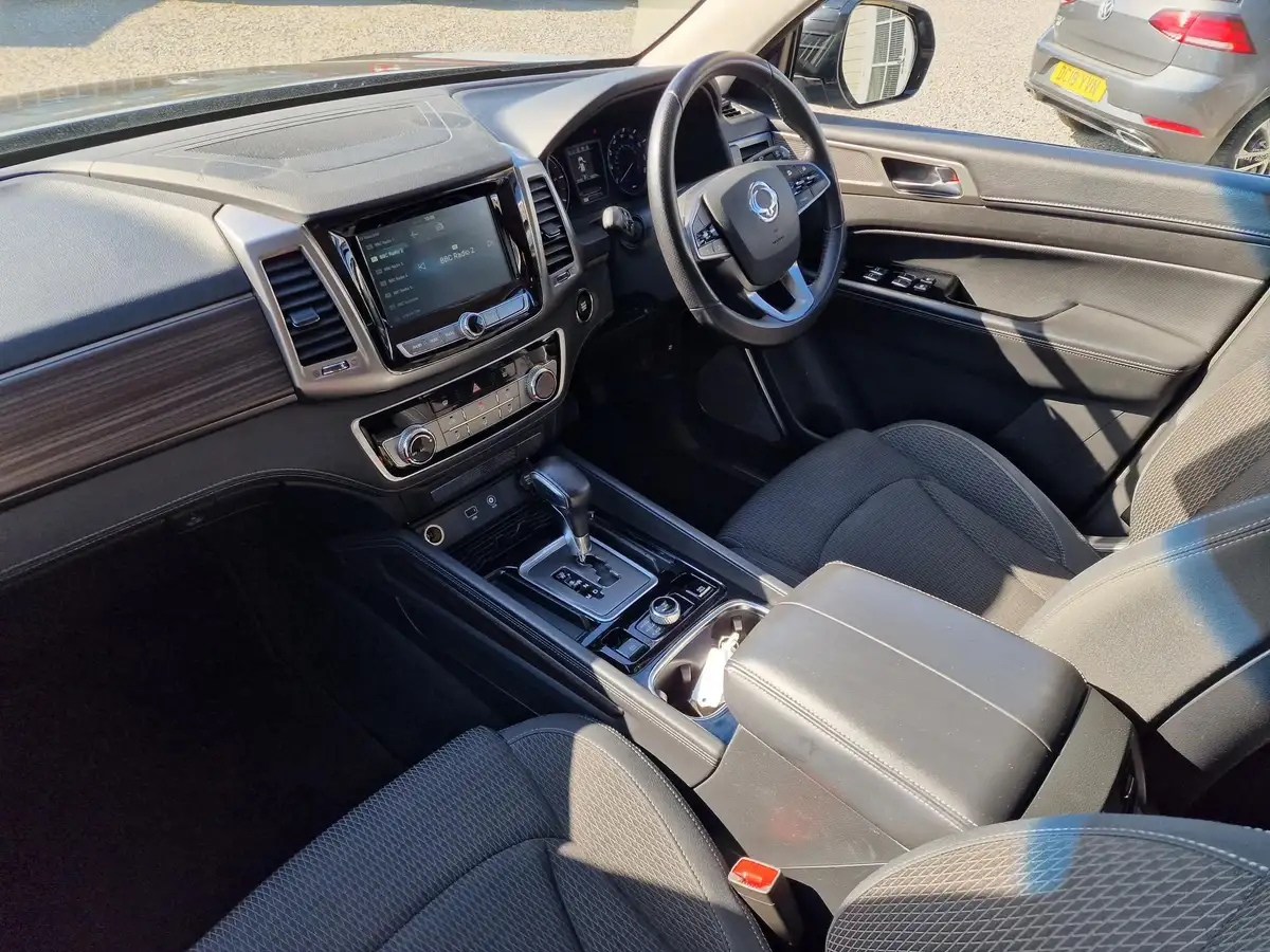 2019-kgm-ssangyong-rexton-22td-ex-t-tronic-big-11