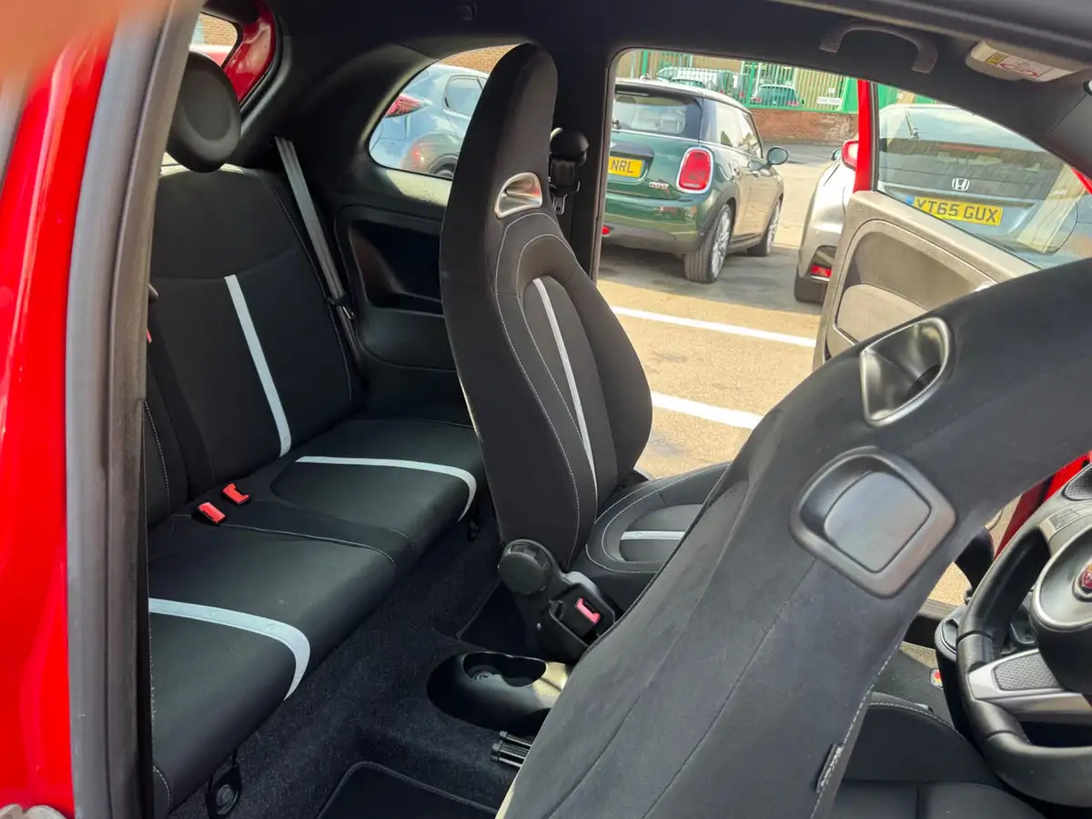 2015-abarth-500-14-tjet-595-big-20
