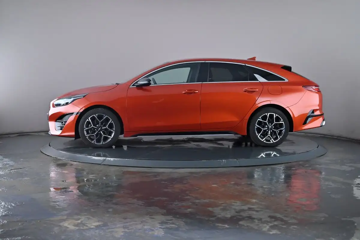 2022-kia-pro-ceed-15-t-gdi-gt-line-big-15