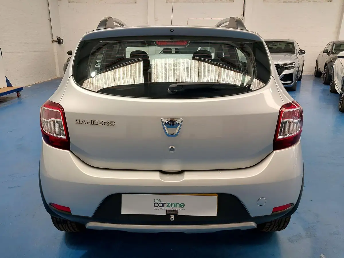2014-dacia-sandero-stepway-09-ambiance-big-3