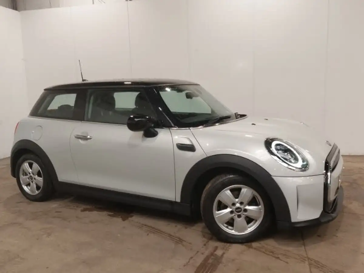 2022-mini-cooper-15-cooper-classic-hatchback-3d-big-18