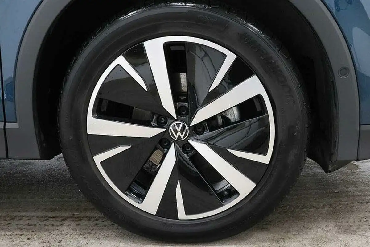 2024-volkswagen-tiguan-15-etsi-elegance-big-4