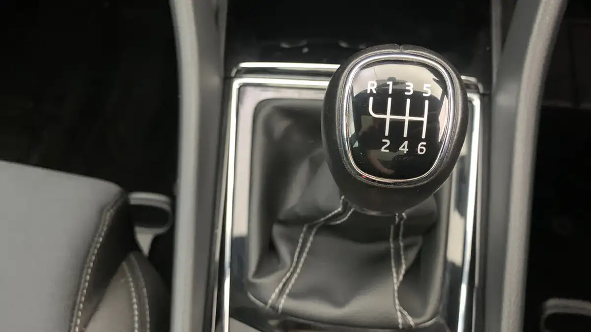 2022-skoda-karoq-15-tsi-sportline-big-29