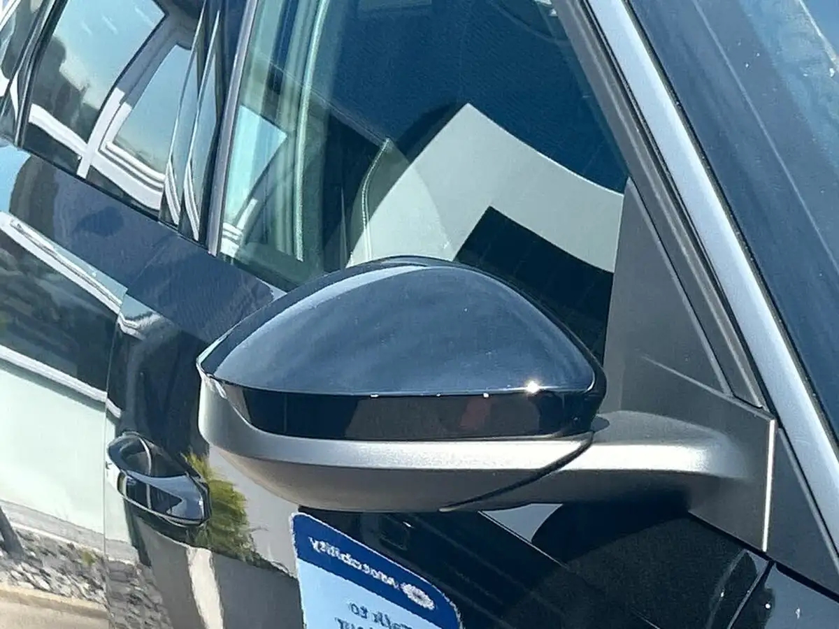 2024-peugeot-3008-suv-12-puretech-gt-136ps-hybrid-e-dsc6-big-24