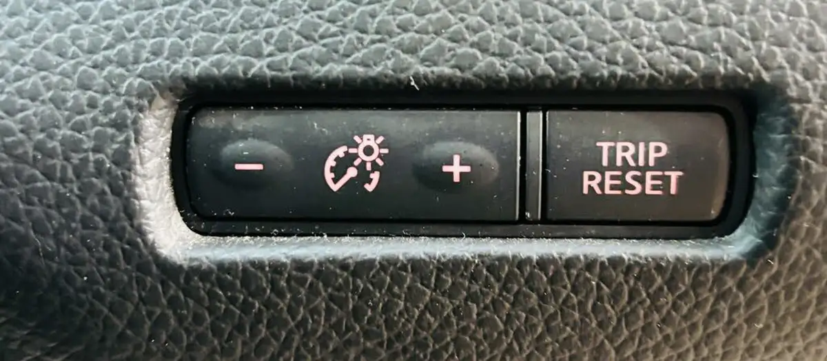 2015-nissan-qashqai-15dci-tekna-big-16