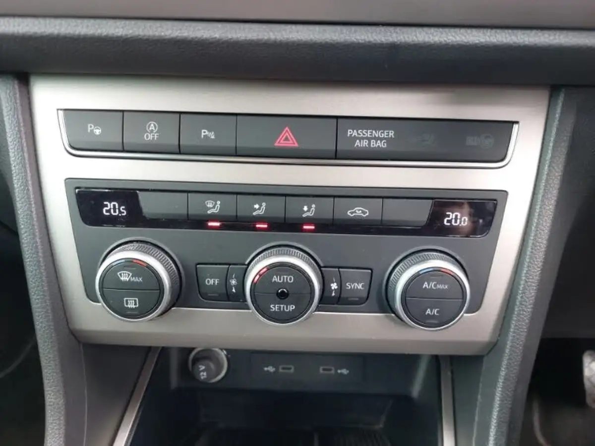 2024-seat-ateca-15-ecotsi-xperience-dsg-big-10