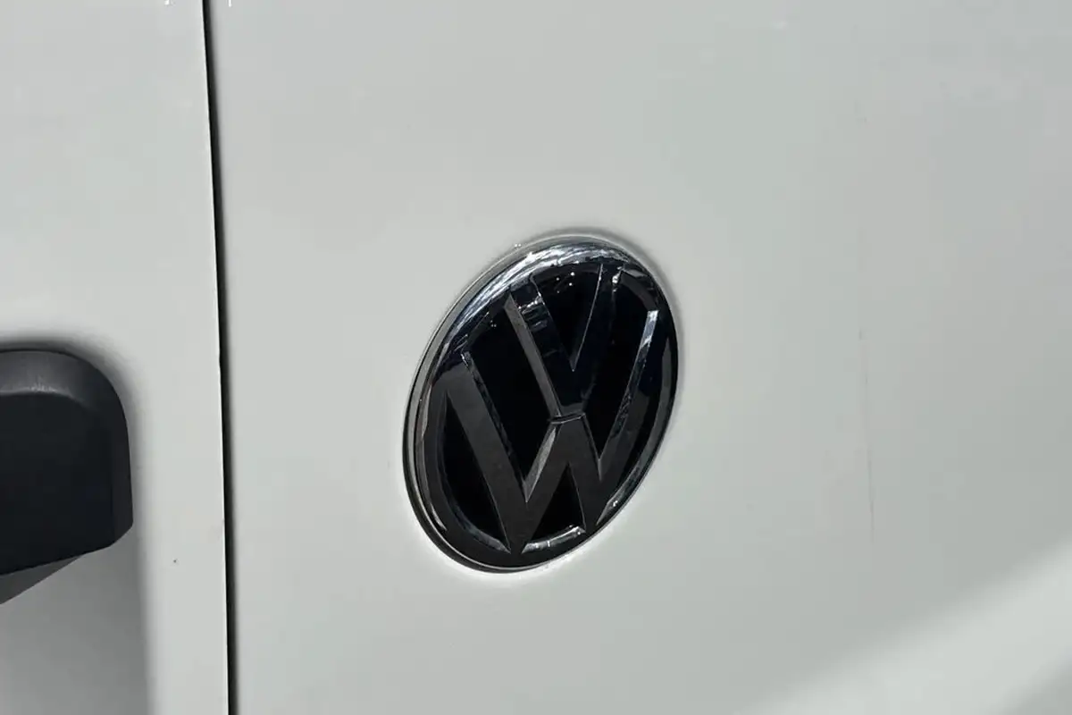 2022-volkswagen-transporter-20tdi-t28-startline-bmt-swb-110pseu6dt-e-big-30