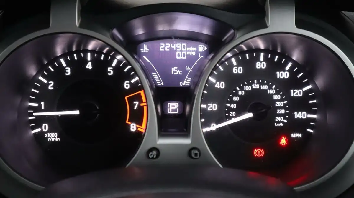2018-nissan-juke-16-tekna-112ps-1598cc-xtronic-cvt-big-9